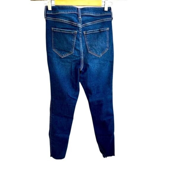 Old Navy 360 Rockstar Super Skinny Jeans | Size 4 - Picture 2 of 11